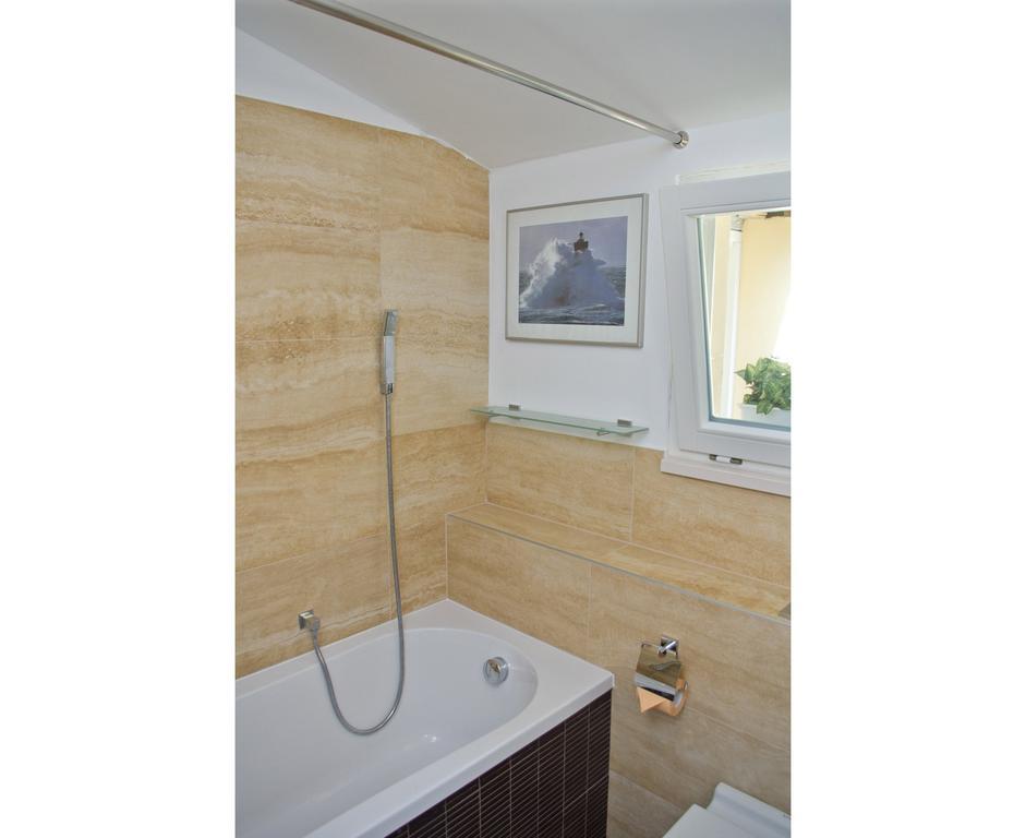 Agnes - Apartments Prag